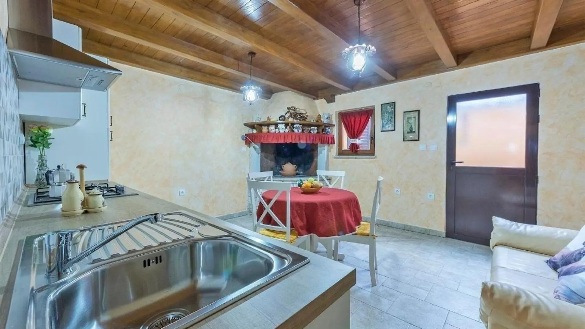Wohnung In Pula Mit Garten, Terrasse Und Grill