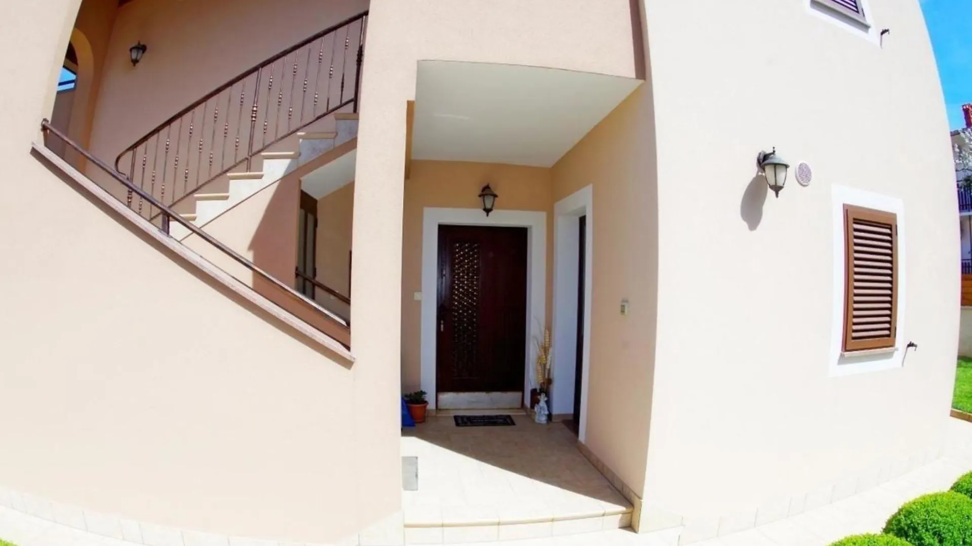 Wohnung In Pula Mit Garten, Terrasse Und Grill 0*,
