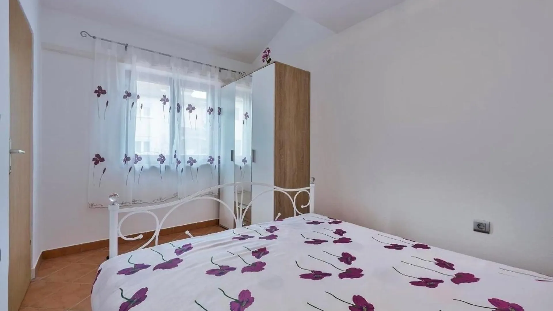 Wohnung In Pula Mit Garten, Terrasse Und Grill 0*,