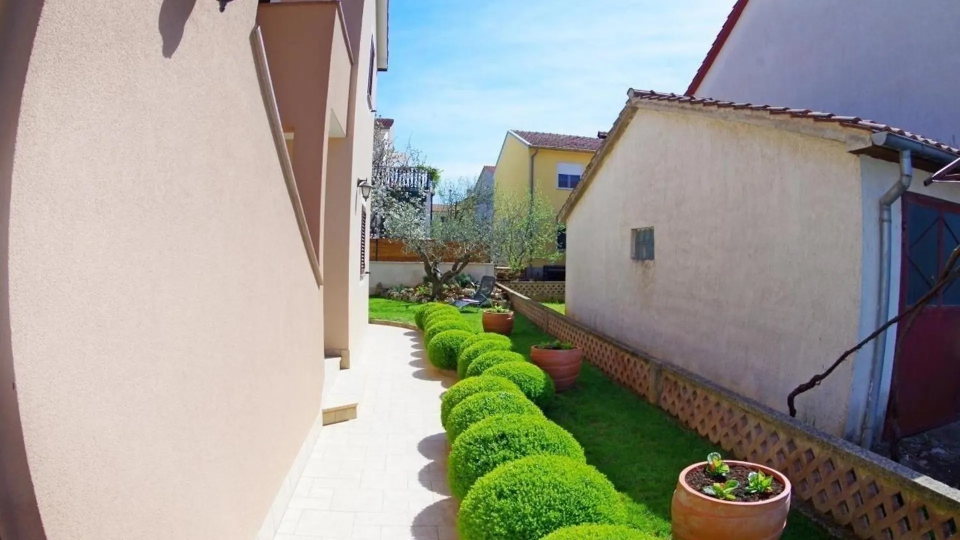Wohnung In Pula Mit Garten, Terrasse Und Grill Apartment